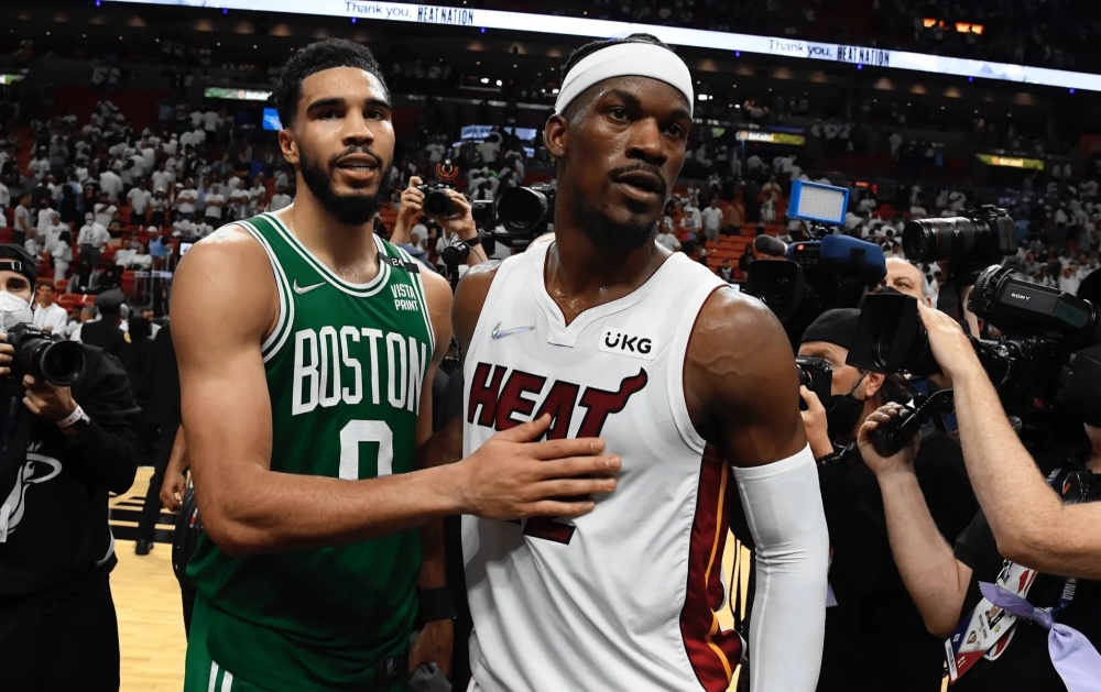 NBA，凯尔特人加时绝杀雄鹿终结对手七连胜